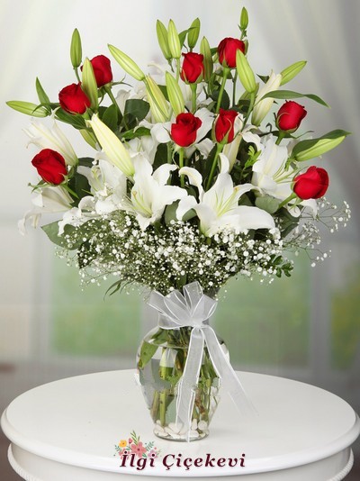 Büyük Gül ve Lilyum Arajmanı